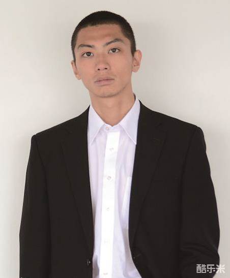 奥野瑛太