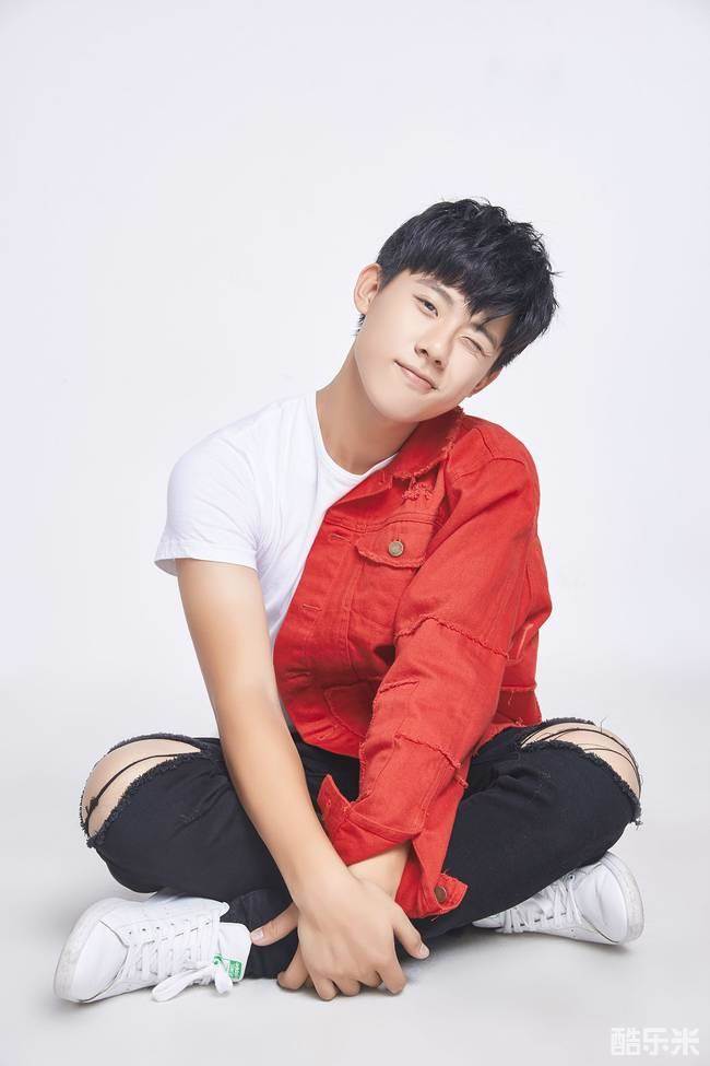 周奇
