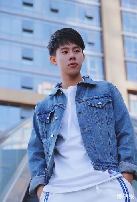 周奇