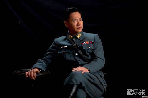 连奕名