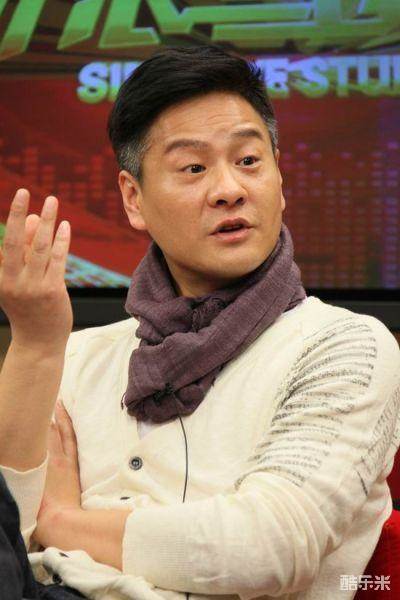 连奕名