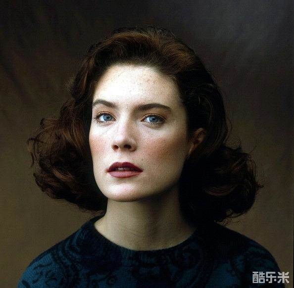 拉腊·弗林·鲍尔