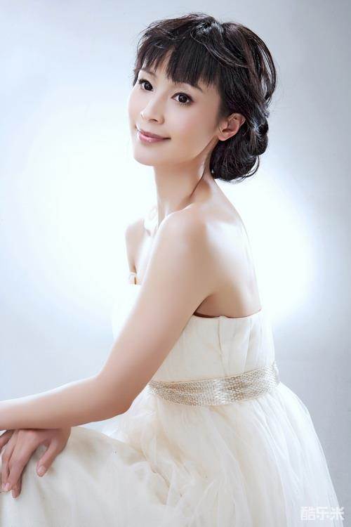 石小群