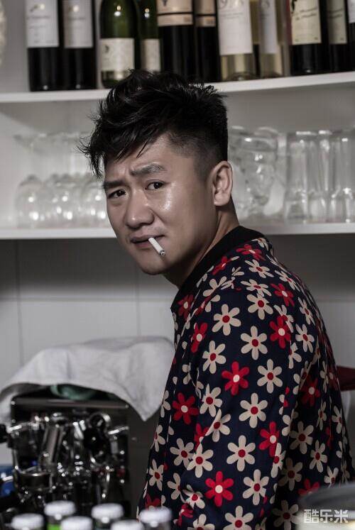 杨一威