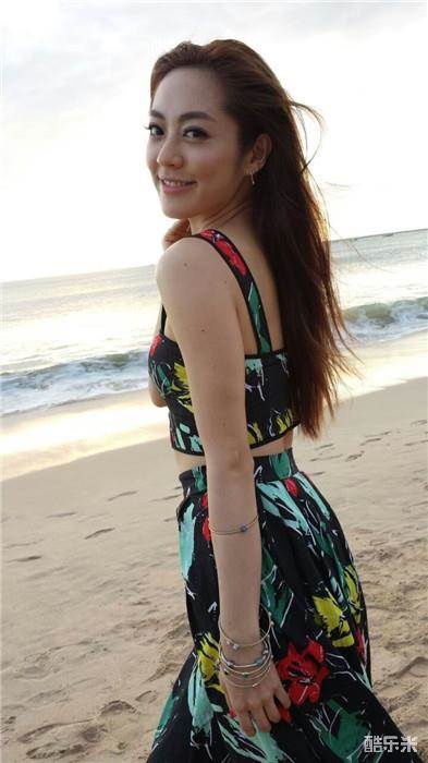 松冈李那
