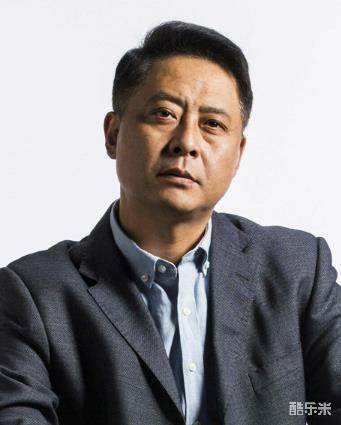 李威