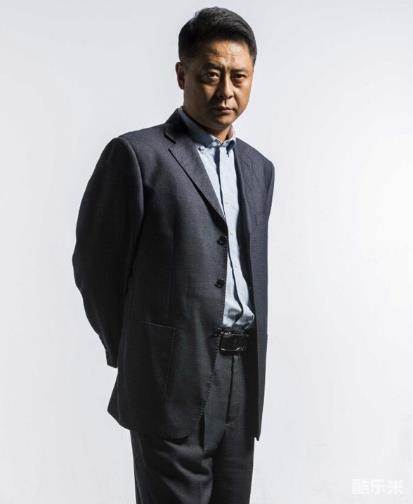 李威