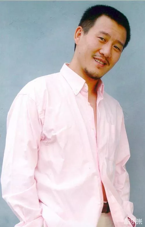 侯岩松