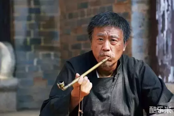 何冰