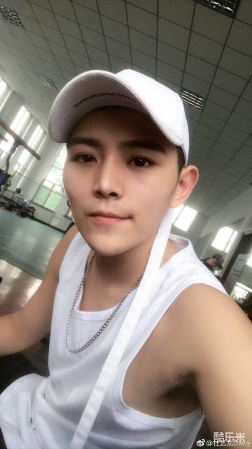 杜艺龙