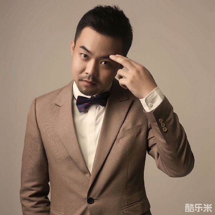 崔志佳