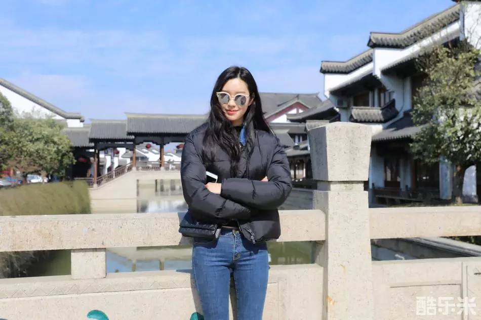 黄以娜