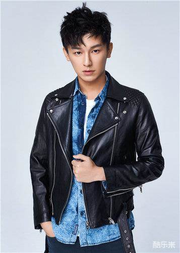 杨旭文