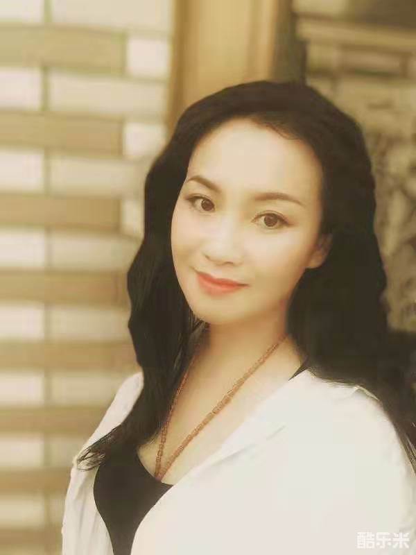 李诗妍