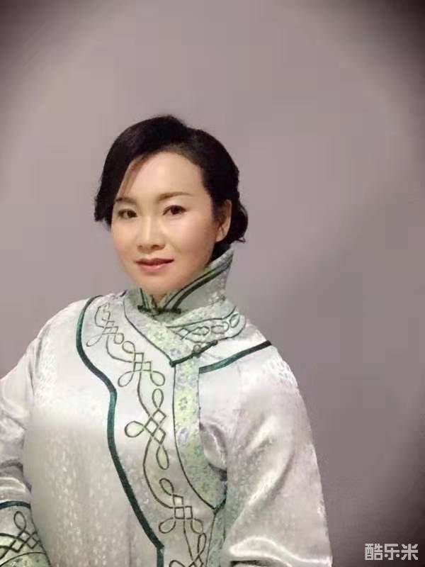 李诗妍