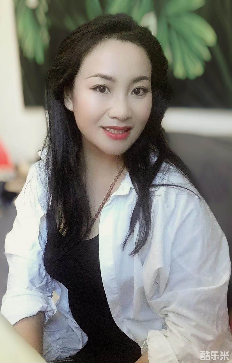 李诗妍