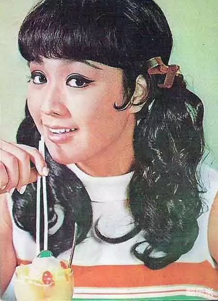 李菁
