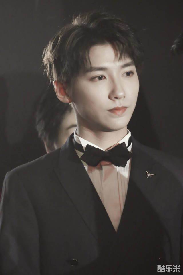 贾征宇
