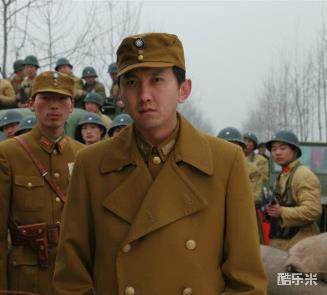 李华