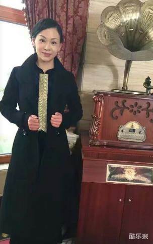 李莎莎