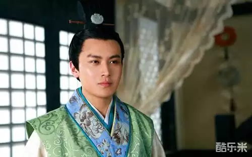 杨紫茳