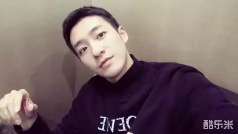 黄世超