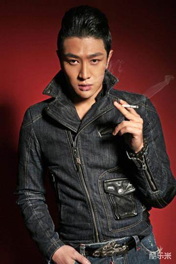 张明明