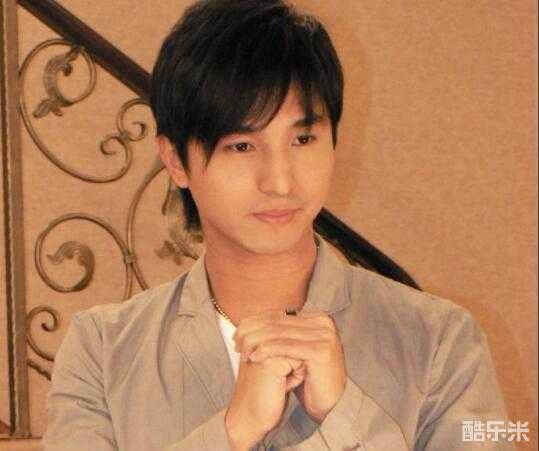 王少伟