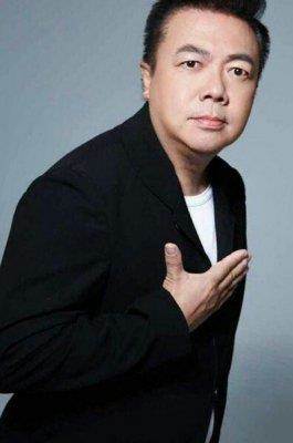 董至成