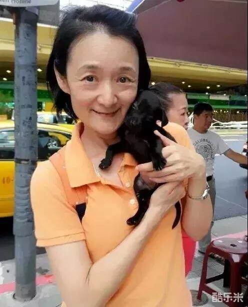 谭艾珍