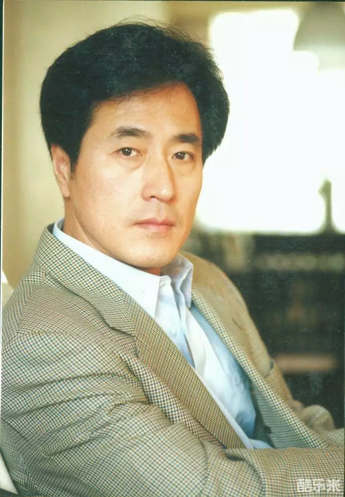 杨立新