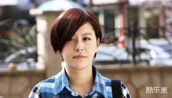 黄小柔