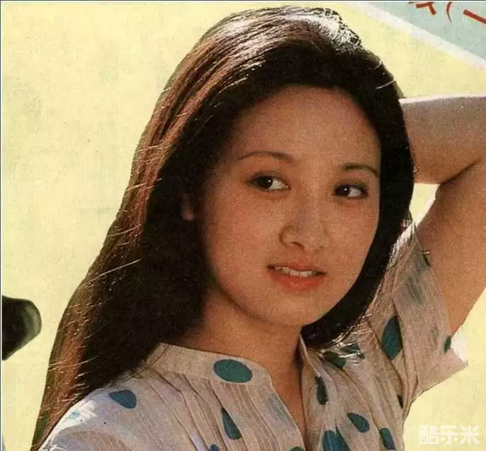 邓婕