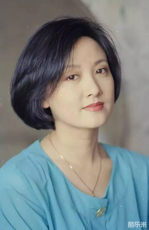 邓婕