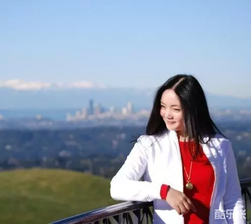 张莉