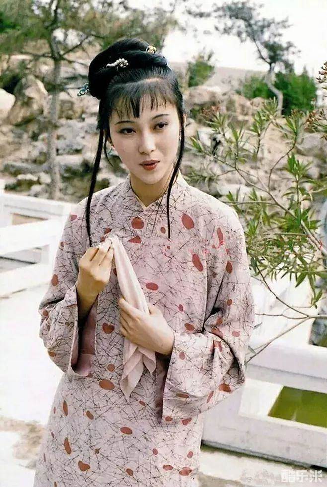 李伊