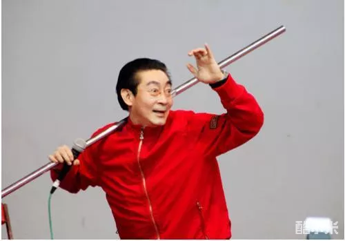 六小龄童
