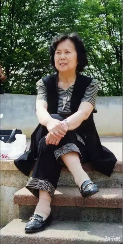 杨洁