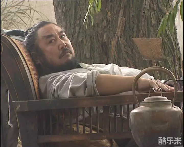 德力格尔