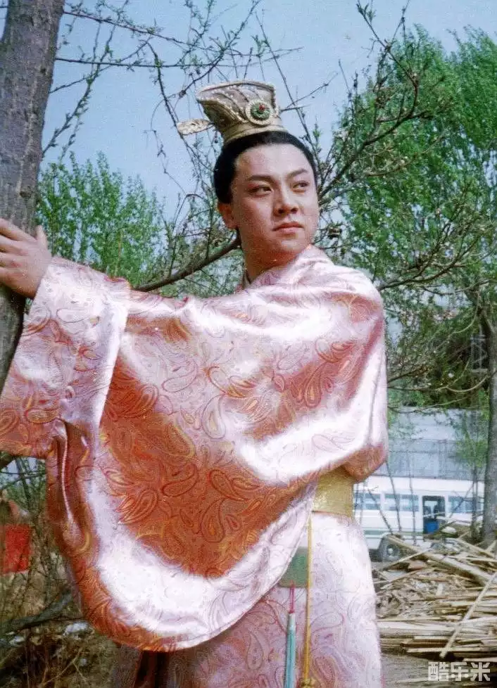 李华彤