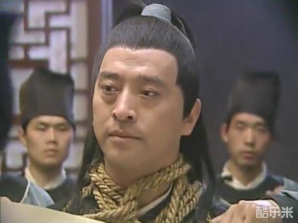 王响伟