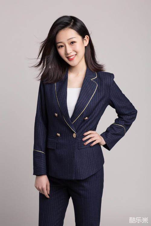 何倩影