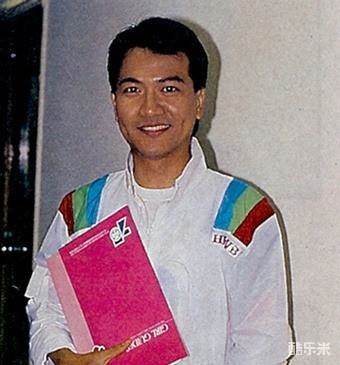 黄允财
