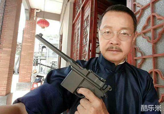 李冈龙