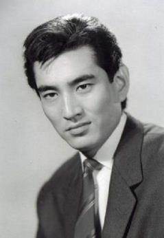 高仓健