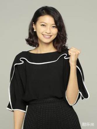 荣仓奈奈