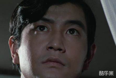 高峰圭二