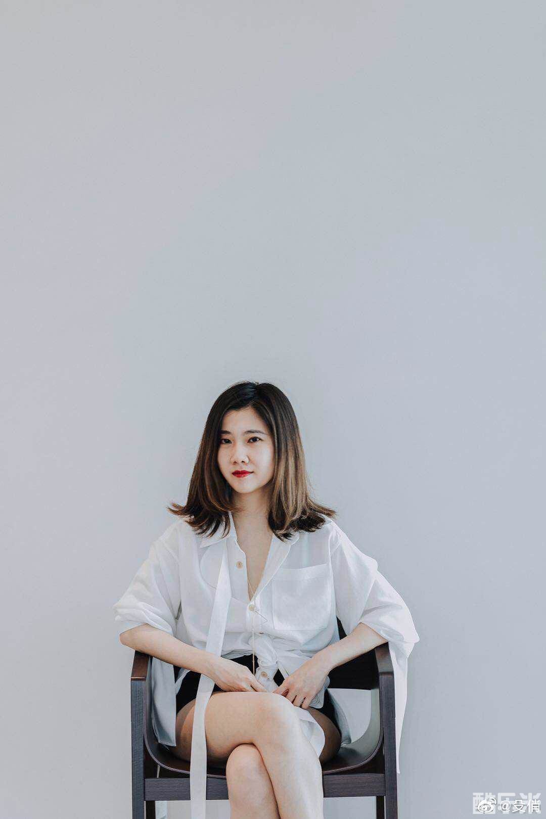 殳俏