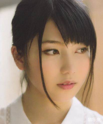 横山由依