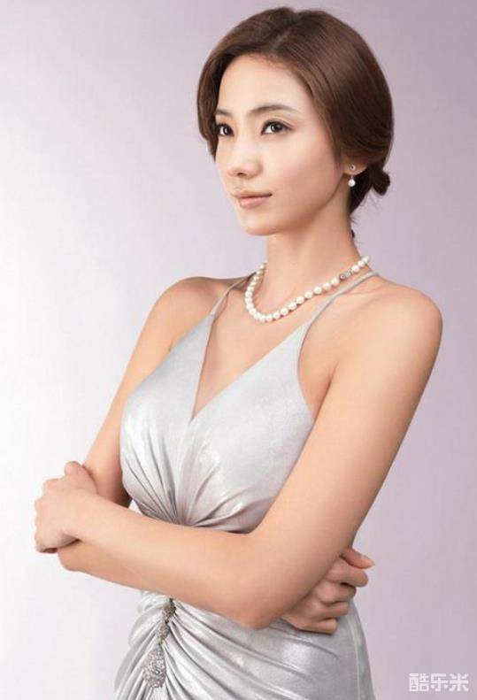韩彩英